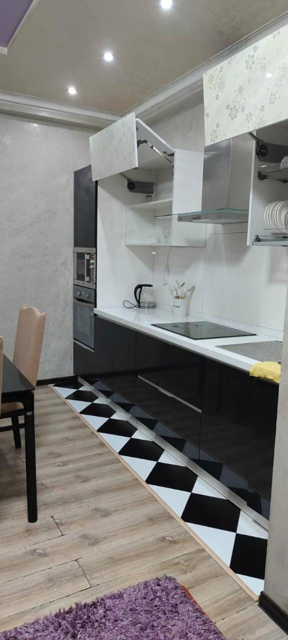 Nurly Tau 2Room Apartments Алматы Экстерьер фото